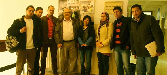 Trainer Aref Hijjawi with trainees for Village Voices-project
